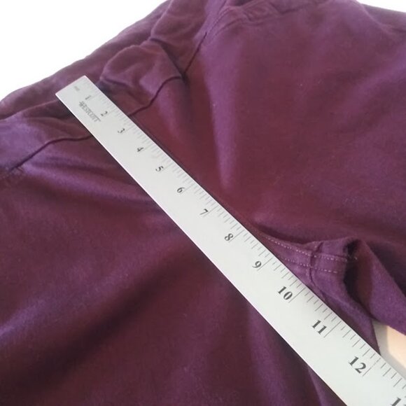 Westbound women's size 12 Short maroon or wine color pull up pants - Picture 7 of 13